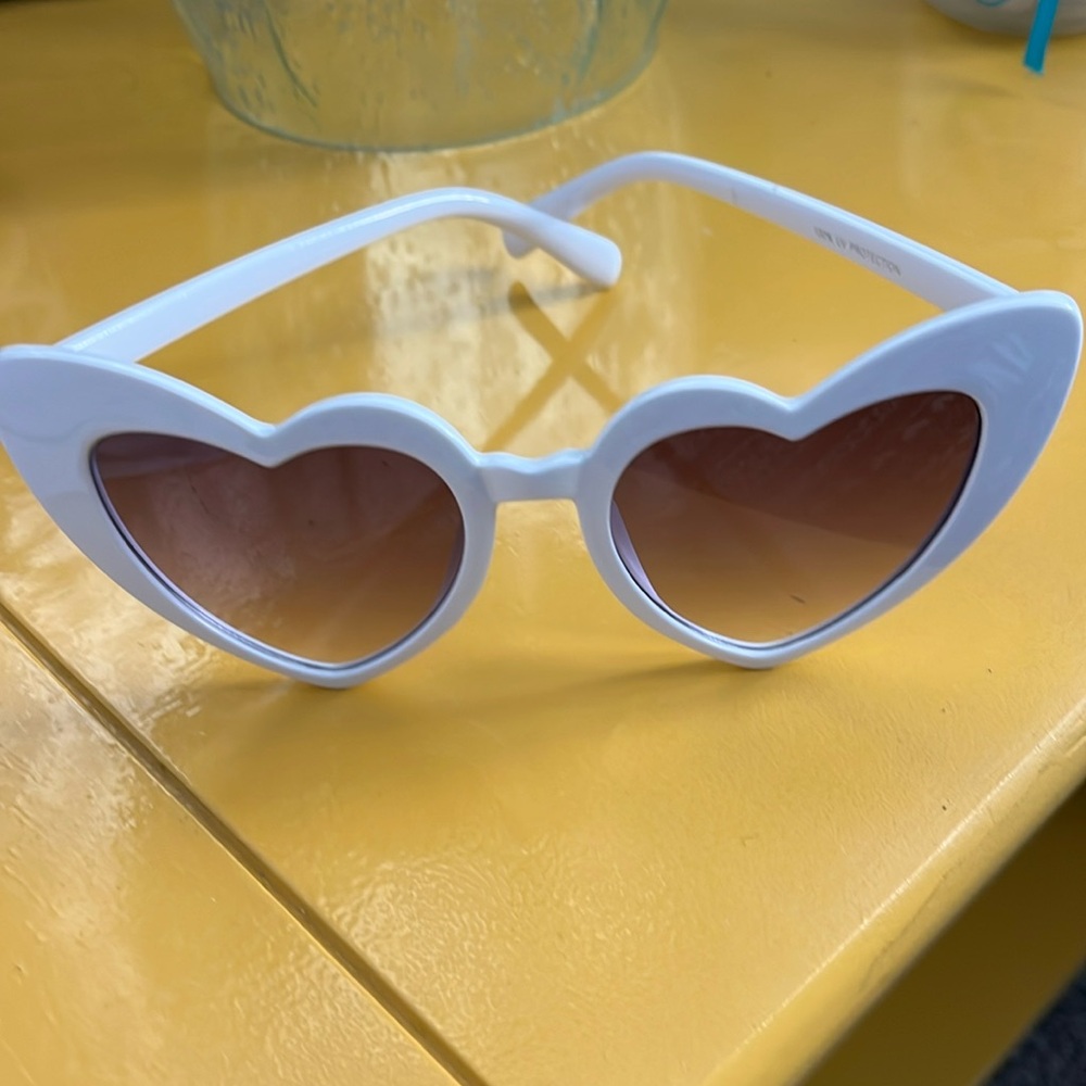 Cute heart sunglasses